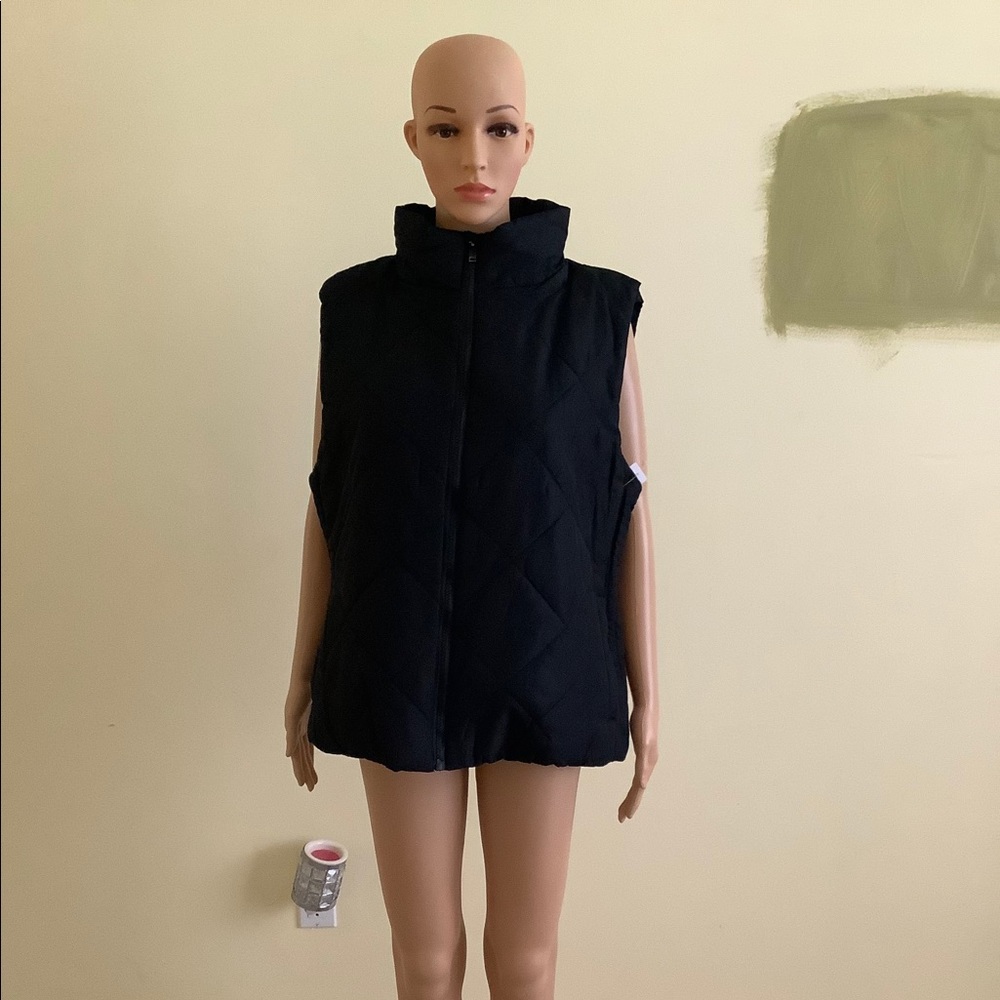 PUFFER VEST - Picture 1 of 6